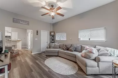 218 Orange Street, Elgin, IL 60123 - Photo 3