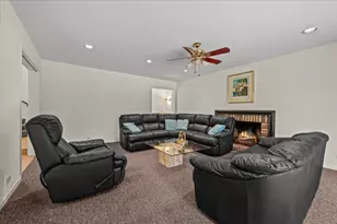 3906 Bordeaux Ct, Northbrook, IL 60062 - Photo 7