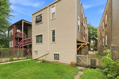 8718 S Kingston Avenue, Chicago, IL 60617 - Photo 3