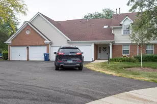 2814 Meadow Ln, Schaumburg, IL 60193 - Photo 1