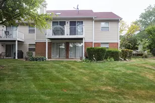 2814 Meadow Ln, Schaumburg, IL 60193 - Photo 15