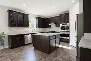 3091 Longcommon Pkwy, Elgin, IL 60124 - Photo 9