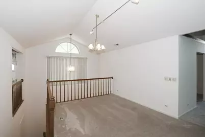 725 Deep Wood Court, Elk Grove Village, IL 60007 - Photo 5