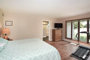 37W390 Linda Ln, Elgin, IL 60124 - Photo 7