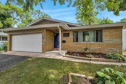 707 S Gables Boulevard, Wheaton, IL 60189 - Photo 3