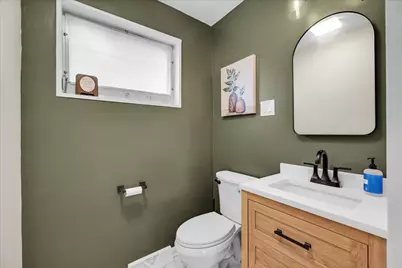 707 S Gables Boulevard, Wheaton, IL 60189 - Photo 15
