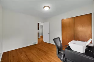 707 S Gables Blvd, Wheaton, IL 60189 - Photo 21