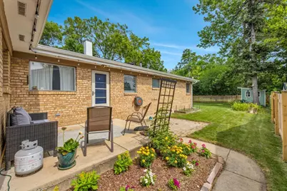707 S Gables Boulevard, Wheaton, IL 60189 - Photo 27
