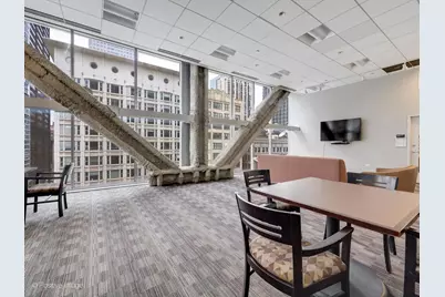 8 E Randolph Street #2105, Chicago, IL 60601 - Photo 21