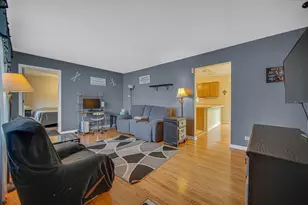 7529 W 103rd St, Palos Hills, IL 60465 - Photo 5