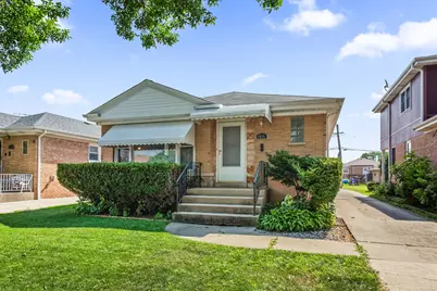 4835 N Nordica Avenue, Chicago, IL 60656 - Photo 1