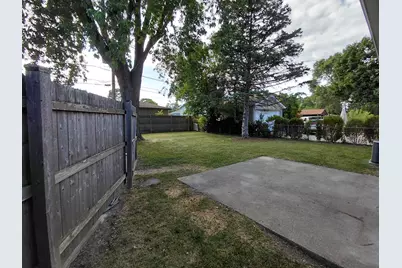 2116 Walnut Street, Waukegan, IL 60087 - Photo 13