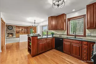 1837 Princeton Cir, Naperville, IL 60565 - Photo 9