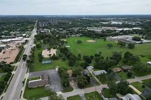 1153-1155 Burgundy Ln, Aurora, IL 60505 - Photo 19