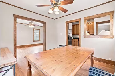 30 S Commonwealth Avenue, Elgin, IL 60123 - Photo 9