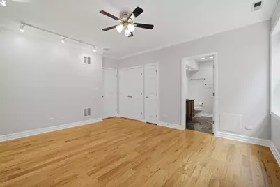 2449 W Foster Avenue #2E, Chicago, IL 60625 - Photo 15