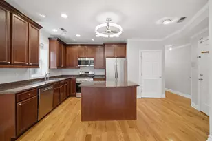 2449 W Foster Ave, Chicago, IL 60625 - Photo 5