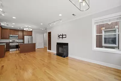 2449 W Foster Avenue #2E, Chicago, IL 60625 - Photo 9