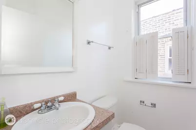 2141 W Arthur Avenue #3, Chicago, IL 60645 - Photo 17