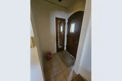 10401 S Forest Avenue, Chicago, IL 60628 - Photo 5