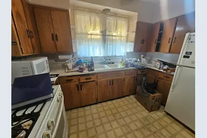 10401 S Forest Avenue, Chicago, IL 60628 - Photo 11