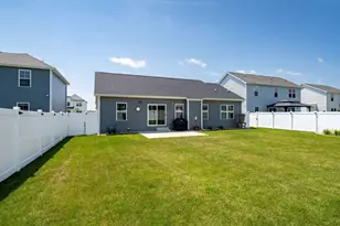 16 Stonehouse Ct, Bloomington, IL 61705 - Photo 33