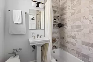 609 W Stratford Pl, Chicago, IL 60657 - Photo 17