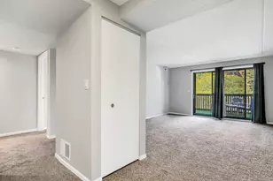 917 Vose Dr, Gurnee, IL 60031 - Photo 11