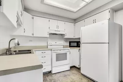917 Vose Drive #405, Gurnee, IL 60031 - Photo 9