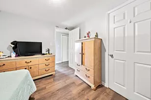 913 Church Rd, Aurora, IL 60505 - Photo 17