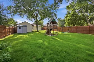 913 Church Rd, Aurora, IL 60505 - Photo 25
