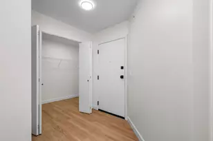1727 W Hawkes St, Arlington Heights, IL 60004 - Photo 3