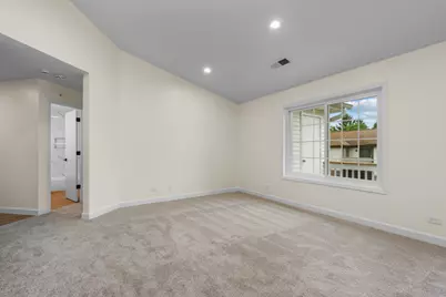 1727 W Hawkes Street #8, Arlington Heights, IL 60004 - Photo 5