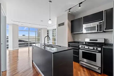 510 W Erie Street #805, Chicago, IL 60654 - Photo 5
