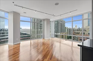 510 W Erie St, Chicago, IL 60654 - Photo 7
