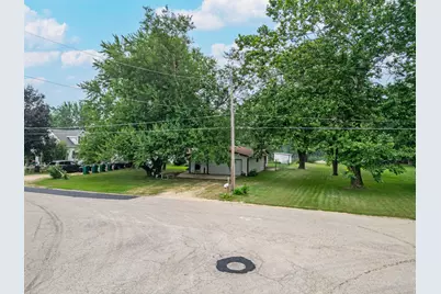 3646 Algonquin Boulevard, Rockford, IL 61102 - Photo 3
