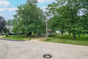3646 Algonquin Blvd, Rockford, IL 61102 - Photo 3