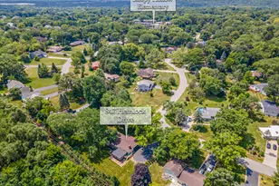 847 Hemlock Dr, Sleepy Hollow, IL 60118 - Photo 3