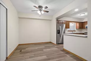8158 169th St, Tinley Park, IL 60477 - Photo 7