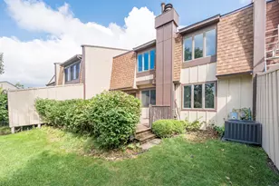 29 Westwood Ct, Indian Head Park, IL 60525 - Photo 17