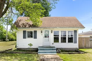 4952 E 3150 N Rd, Streator, IL 61364 - Photo 1