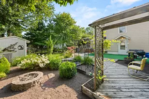 1222 S Somonauk St, Sycamore, IL 60178 - Photo 9