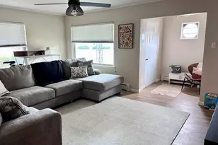 444 W 2nd St, Oglesby, IL 61348 - Photo 3