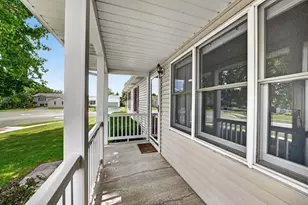 1227 University Dr, Dekalb, IL 60115 - Photo 7