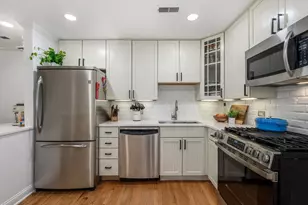 1746 N Cleveland Ave, Chicago, IL 60614 - Photo 11