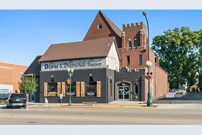 425 W State Street, Sycamore, IL 60178 - Photo 1