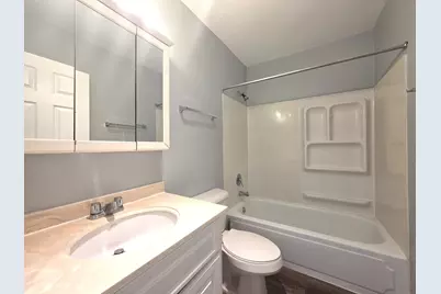2000 Bayside Drive #304, Palatine, IL 60074 - Photo 23