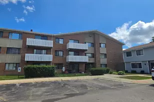 2000 Bayside Dr, Palatine, IL 60074 - Photo 1