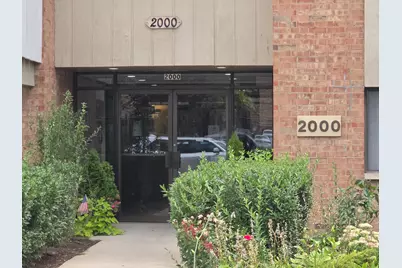 2000 Bayside Drive #304, Palatine, IL 60074 - Photo 3