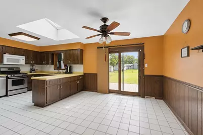 934 Regent Street, New Lenox, IL 60451 - Photo 5